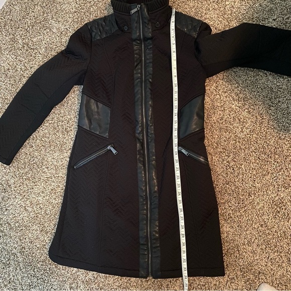 BCBGeneration Black Herringbone Quilted Faux Leather Trench Jacket in Sz S - Picture 6 of 10